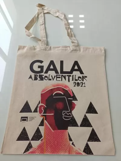 Sacosa gala absolventilor